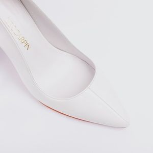 Heels in leather and patent leather from Brazil